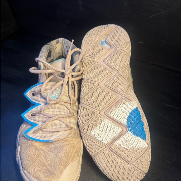 High-Top kyries RARE - Picture 5 of 6